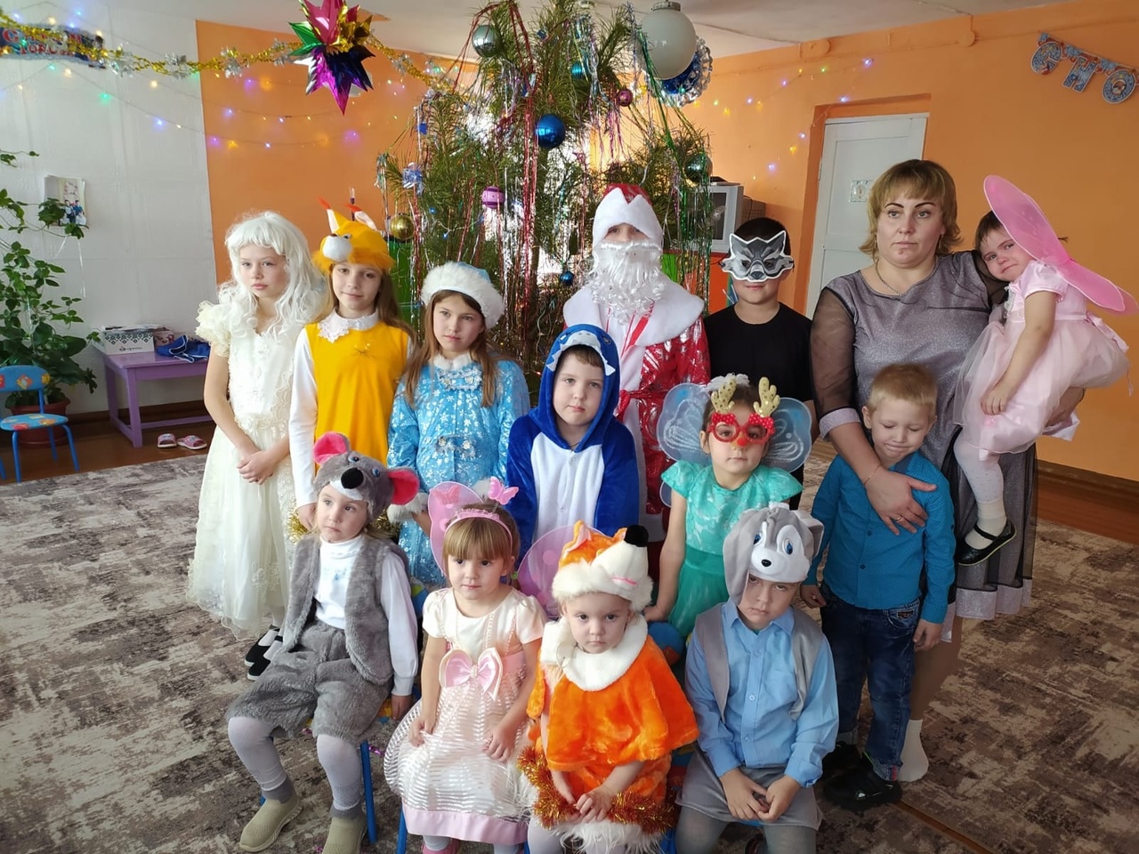 Новый год — это сказочный праздник.